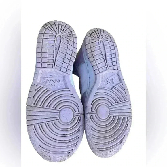 Nike women’s High tops Dunks Light Lavender white sz 7 preloved - Picture 6 of 9
